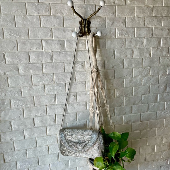 Vintage Sparkly Silver Hand-Beaded Bow Shoulder Bag Evening Purse - Picture 5 of 10